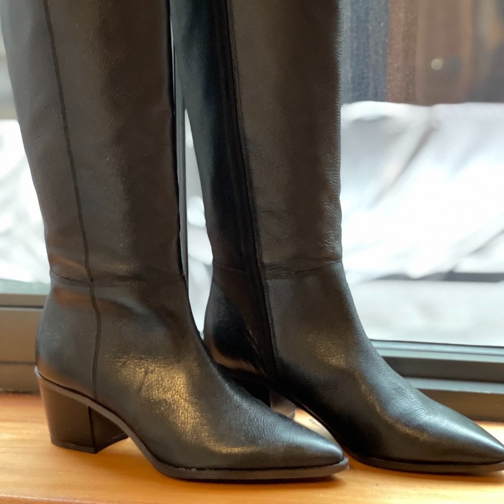 NWOT Franco Sarto Knee-High Black Leather Boots!